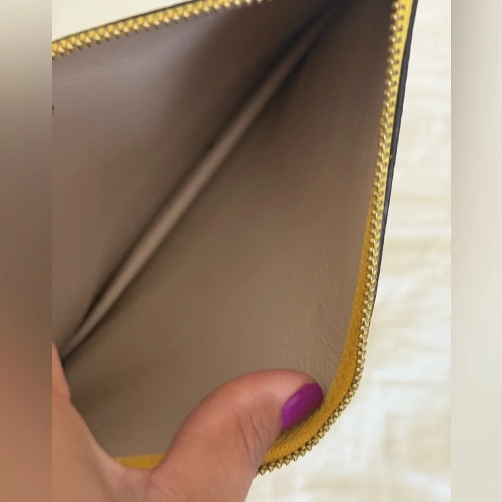 kate spade chic yellow🍌leather